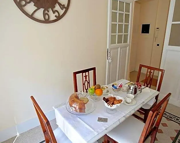 Bed & Breakfast Residenza Mazzini 4*